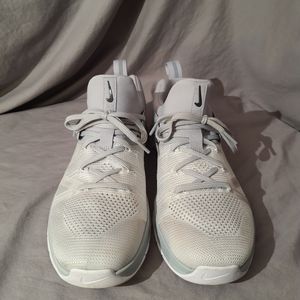 Nike Metcon Flynit 3 "Wolf Grey"